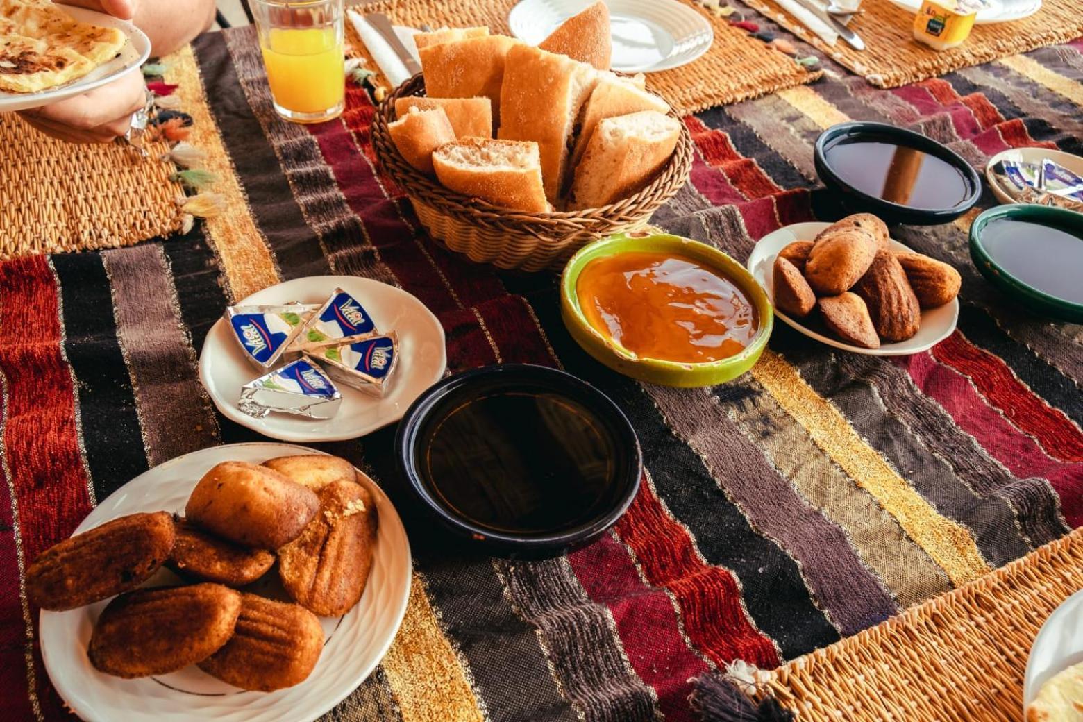 Hostel Afgo Rooftop ワルザザート 部屋 写真